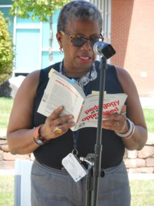 evelyn-philips-reads-pedagogy-of-the-oppressed-1