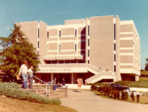 Color photograph of the completed new library,
with students